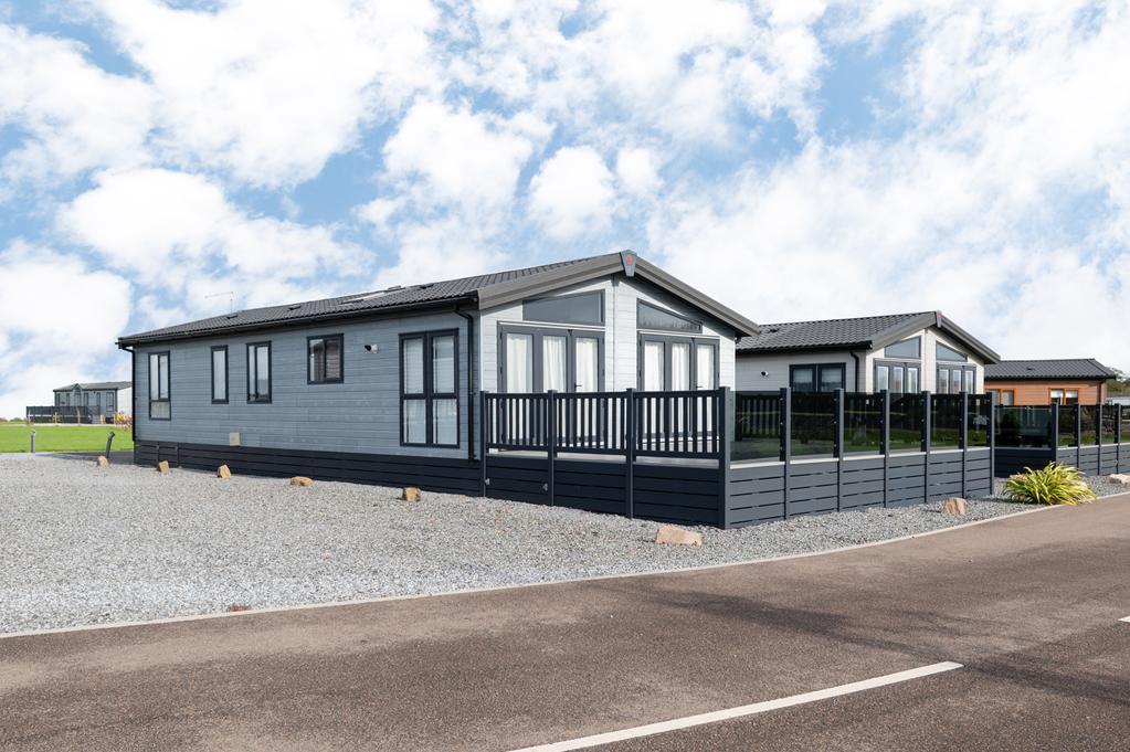 EXTERNAL DECKING
