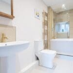 BATHROOM 1