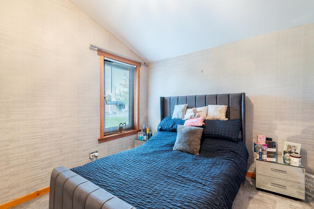 LEV1511JMP BEDROOM 3.jpg
