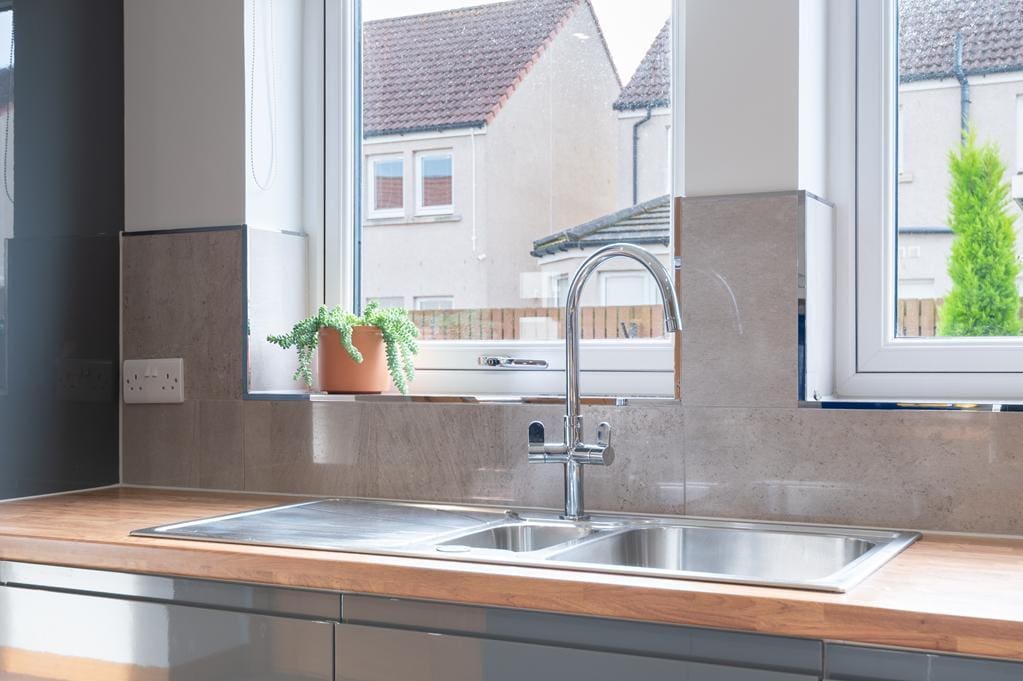 KITCHEN DETAIL 1